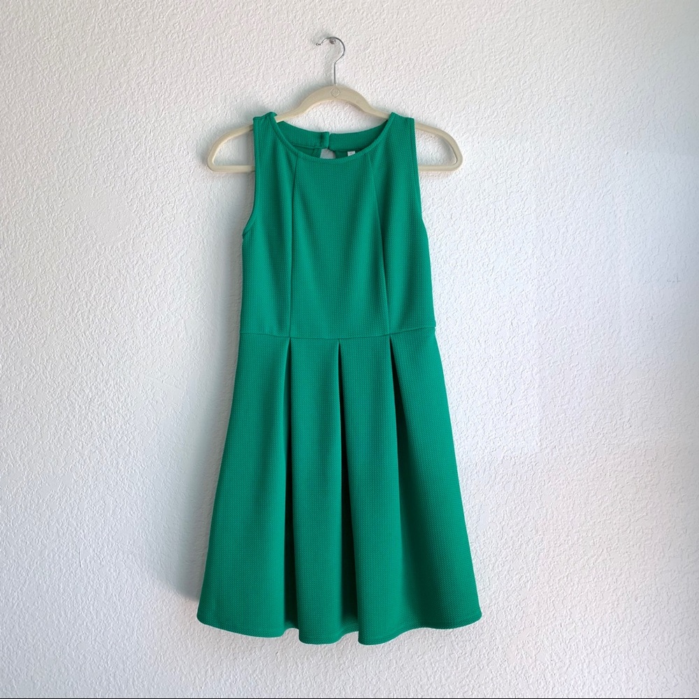 Xhilaration Women’s Kelly Green Textured Dress S